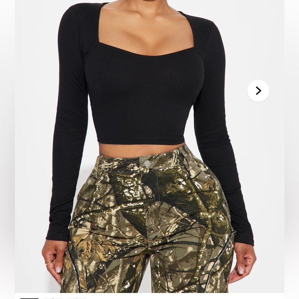 Black Long Sleeve Crop Top